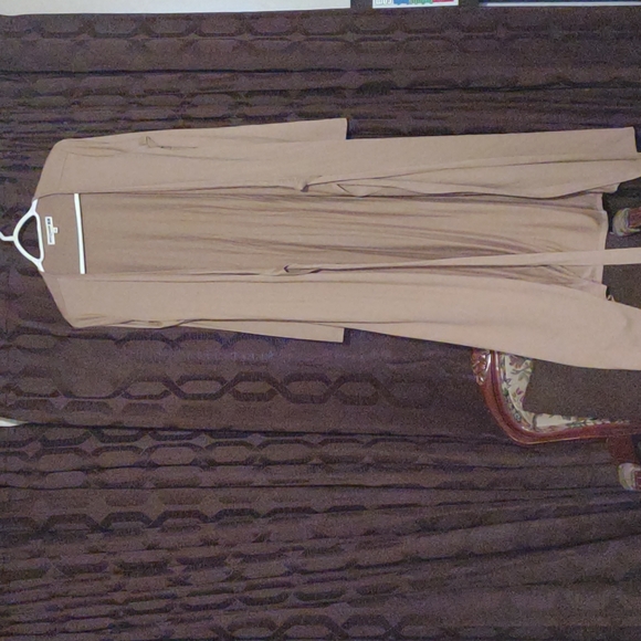 Dress - Picture 3 of 4